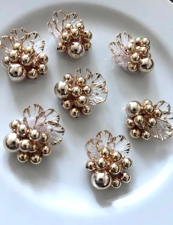 ビーズ　カボション　花びら　透明 12枚目の画像
