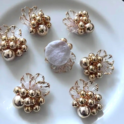 ビーズ　カボション　花びら　透明 9枚目の画像