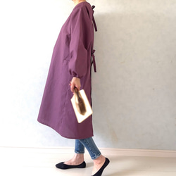 毎日の割烹着。しっかり素材で頼れる1枚。コットンリネンキャンバス『パープル』 2枚目の画像