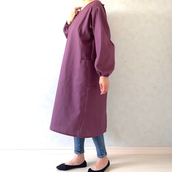 毎日の割烹着。しっかり素材で頼れる1枚。コットンリネンキャンバス『パープル』 10枚目の画像