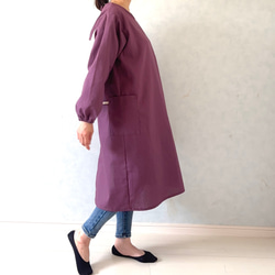 毎日の割烹着。しっかり素材で頼れる1枚。コットンリネンキャンバス『パープル』 8枚目の画像