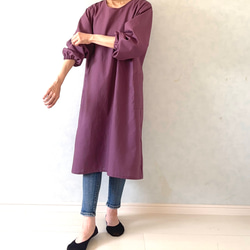 毎日の割烹着。しっかり素材で頼れる1枚。コットンリネンキャンバス『パープル』 7枚目の画像