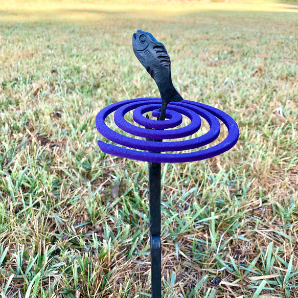 お魚跳ねる　ロートアイアン製　蚊取り線香ホルダー 1枚目の画像