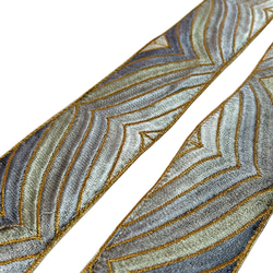 50mm太幅・斜め掛けショルダーストラップ濃灰べルト+シャンタン風の生地に銀系+金茶の豪華な波のような刺繍ショルダー 3枚目の画像