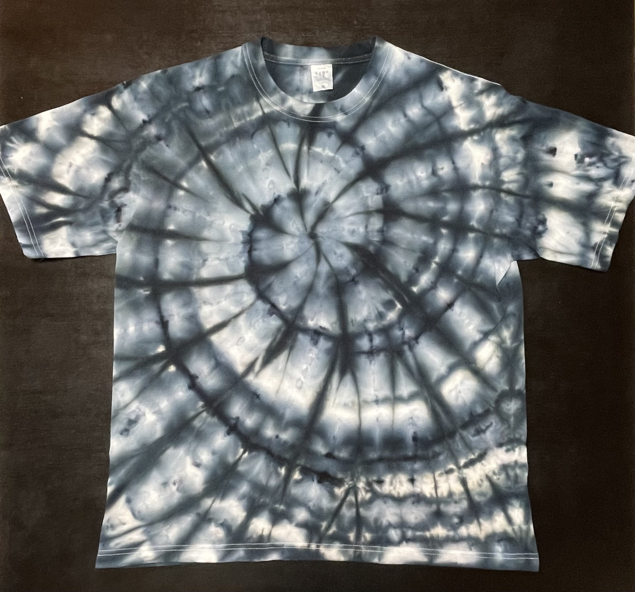 タイダイTシャツ－XLサイズ・うずまきD4