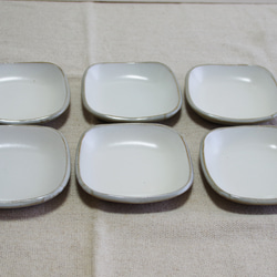 ゆるい四角の小皿 一辺11.5cm 5枚目の画像