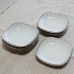 ゆるい四角の小皿 一辺11.5cm 2枚目の画像