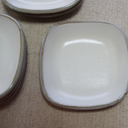 ゆるい四角の小皿 一辺11.5cm 4枚目の画像