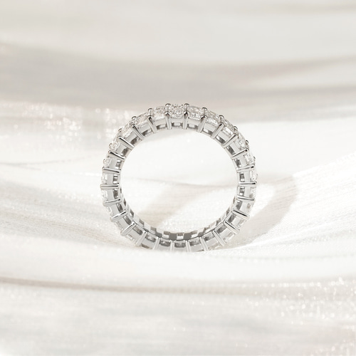 エメラルドカット・エタニティリング J-R240827（4週間発送） 指輪