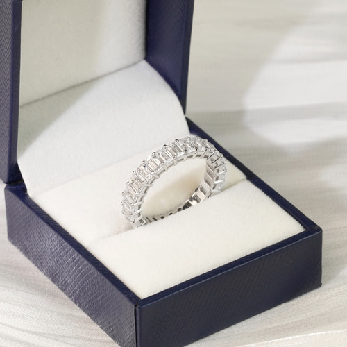 エメラルドカット・エタニティリング J-R240827（4週間発送） 指輪