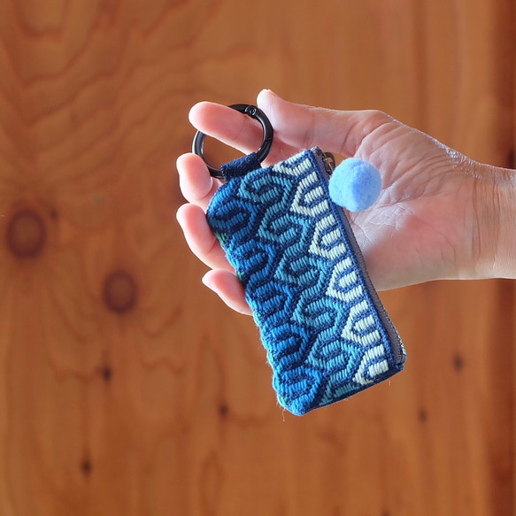 Kogin刺繡迷你錢包，附登山扣；Naminami [刺繡⌘刺繡]迷你收納包，附登山扣，多功能收納包，可客製化 第3張的照片