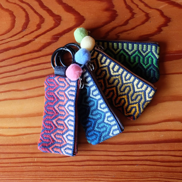 Kogin刺繡迷你錢包，附登山扣；Naminami [刺繡⌘刺繡]迷你收納包，附登山扣，多功能收納包，可客製化 第13張的照片