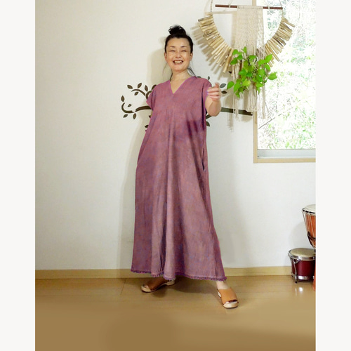 1点もの 草木染　天然素材　相良さん 作家さん ロングワンピース 墨染め 手刺繍 1点もの 草木染 天然素材 相良さん 作家さん ロングワンピース 墨染め