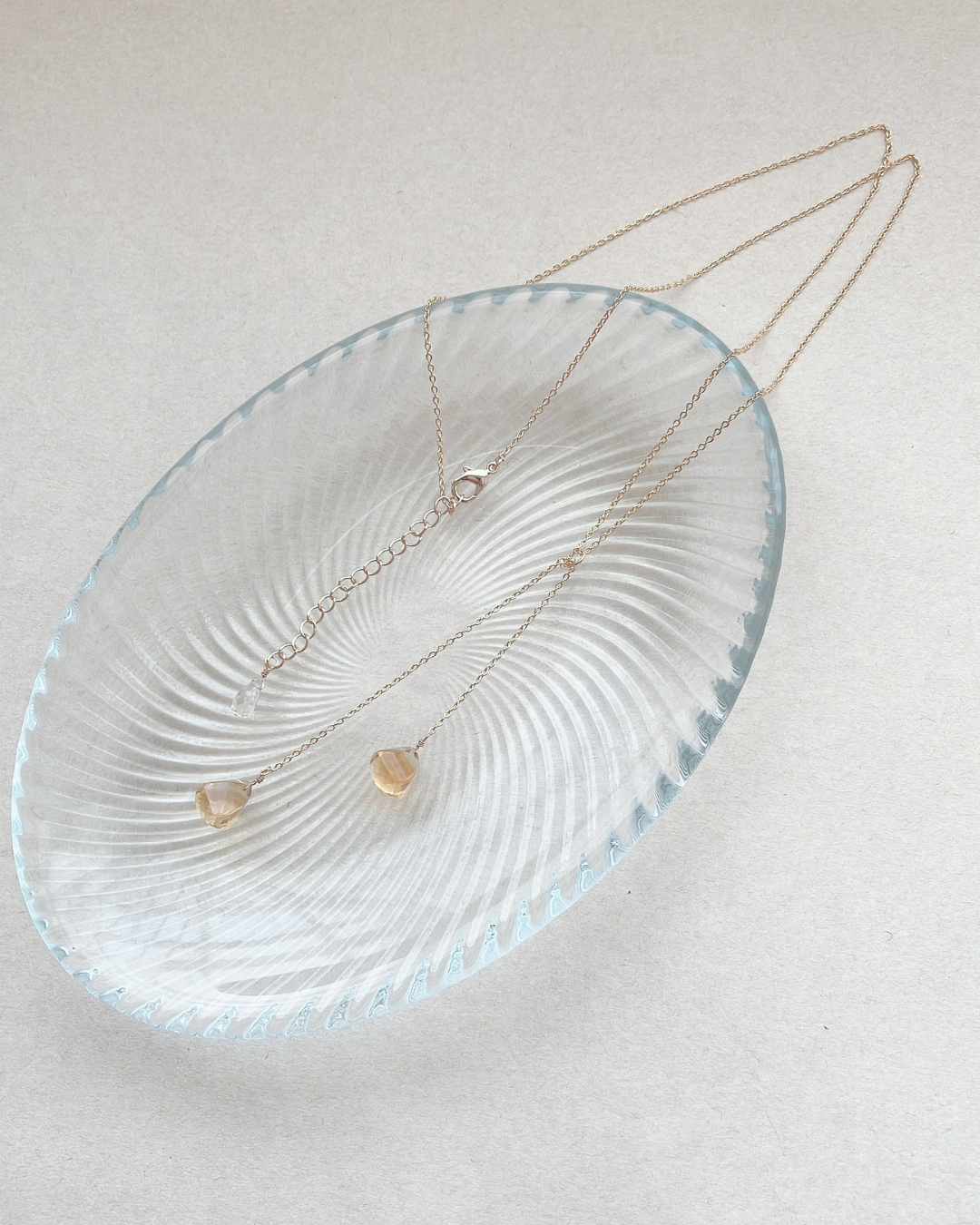 ツイストカット ブランデーシトリンのY字ラリエットネックレス 6,408円