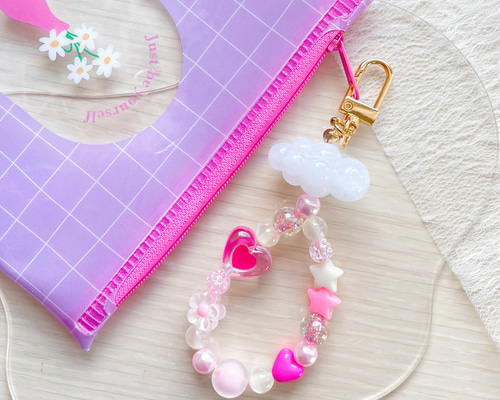No.104【キーホルダー】✧Happy cloud✧《ビーズ スマホストラップ 雲