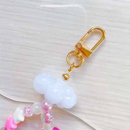 No.104【キーホルダー】✧Happy cloud✧《ビーズ スマホストラップ 雲