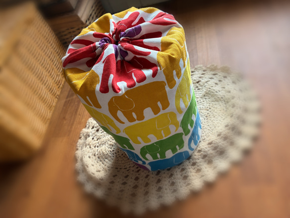 ☆ミルク缶カバー☆カラフルゾウさん☆ポットン落としに☆元保育士ママ☆手作りおもちゃ♫ 2枚目の画像