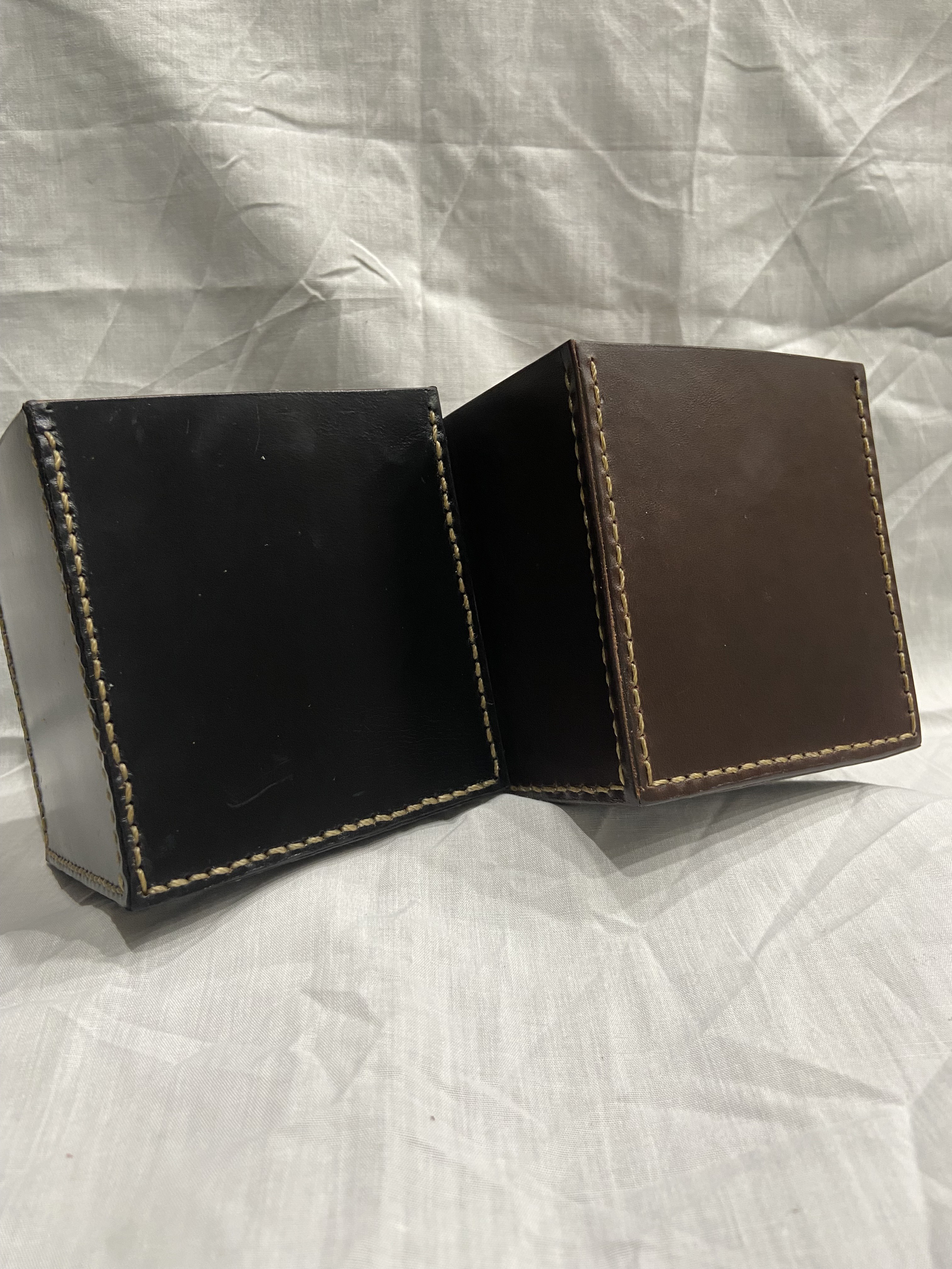 パワーリフティング選手が作る本革製ペン立て