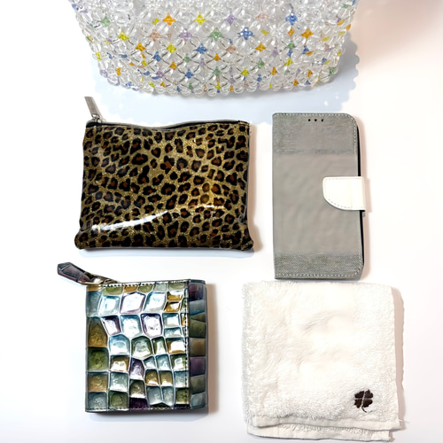 Rainbow Lace（レインボー・レース）ハンドバッグ【ビーズバッグ