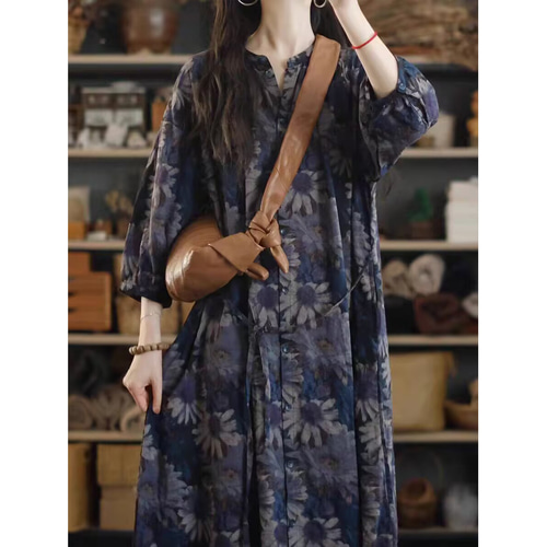 復古の花柄の亜麻の7分袖のワンピース女性の早秋はゆったりして帯を