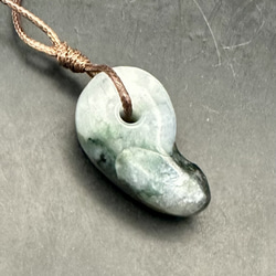 ★古墳期　『糸魚川翡翠勾玉』出土品　【超ロウカン翡翠】純透明色の勾玉です。 Amazon.co.jp: 糸魚川翡翠勾玉真贋の勉強用 参考*古墳時代発掘品