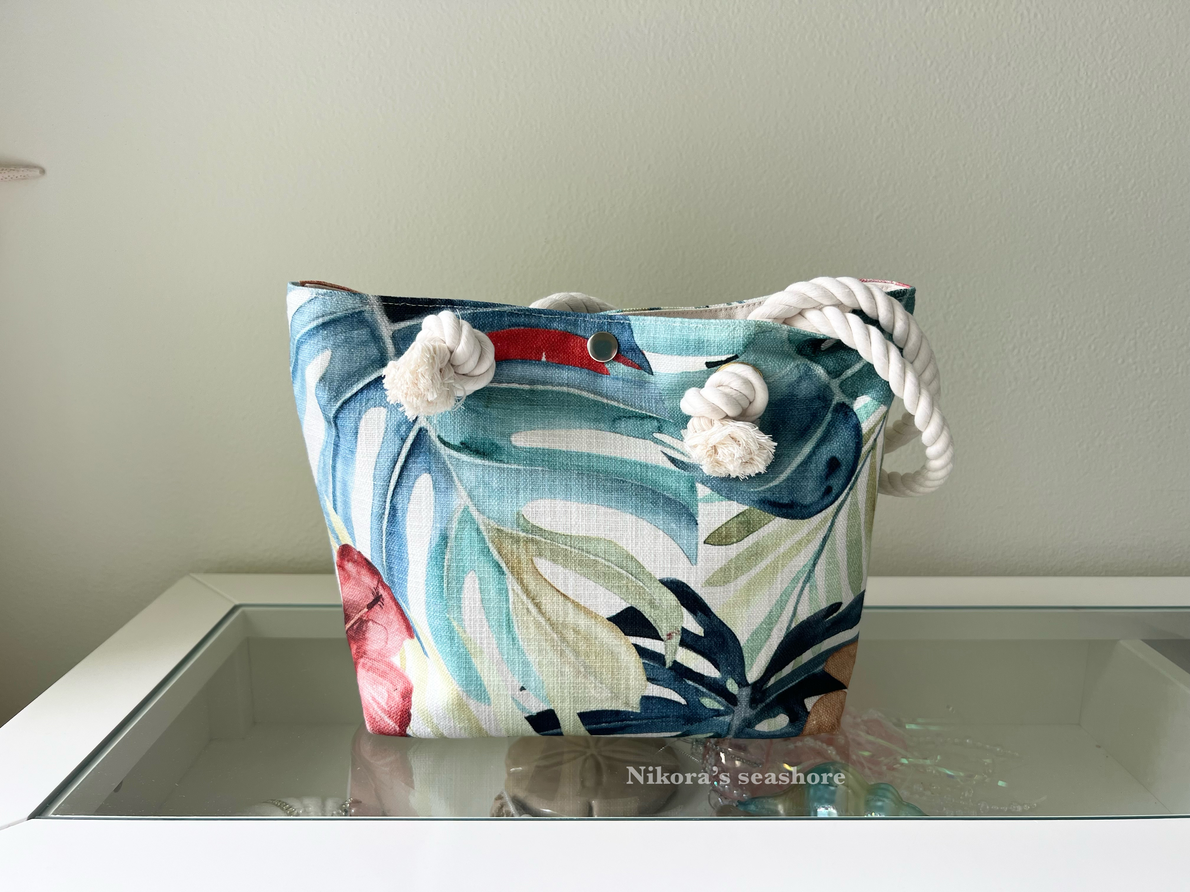 トートバッグ　33×22×10cm　ロープバッグ　モンステラ　ハイビスカス　生成り帆布（底板付き）