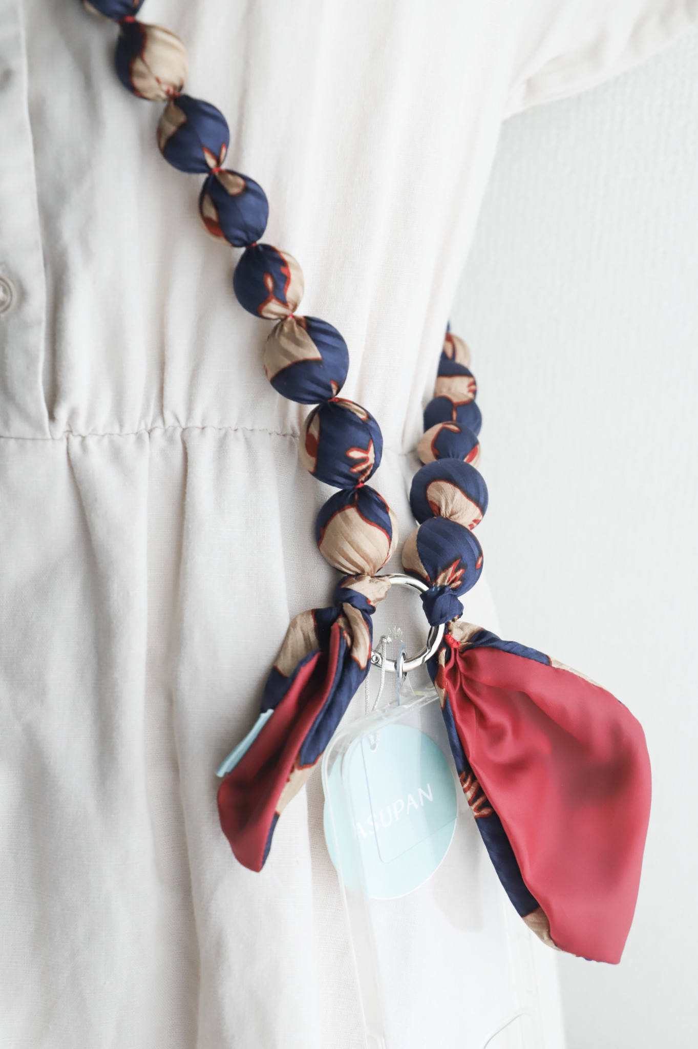 ぽこぽこスマホストラップ【暗闇にいるのはたぶん鳥】