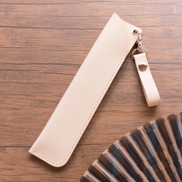 本革　扇子入れ　ベルトホルダー付き　生成り 1枚目の画像