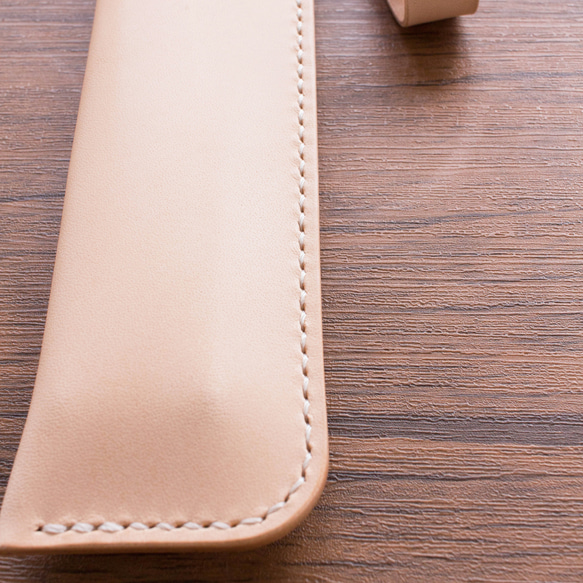 本革　扇子入れ　ベルトホルダー付き　生成り 3枚目の画像