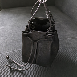 Sasquatchfabrix. ブラックレザーバッグ　巾着バック Sasquatchfabrix. ブラックレザーバッグ 巾着バック - メルカリ