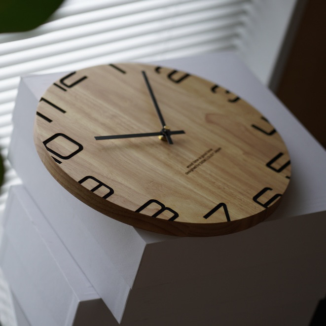 木製　壁掛け時計　新居お祝い 掛け時計  プレゼント　30cm 静音 ナチュラル インテリア (数字刻印)