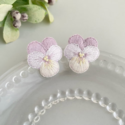 ビオラ ピアス（スタッド・一粒） の人気通販｜Creema(クリーマ) 国内