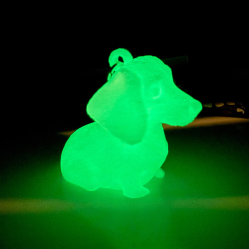RUKURUKU/たんぽぽとうさぎ　蓄光　オルゴナイトキーホルダー SALE中】ダックスフンド mini3D蓄光（夜光）キーホルダー 半透明蓄光