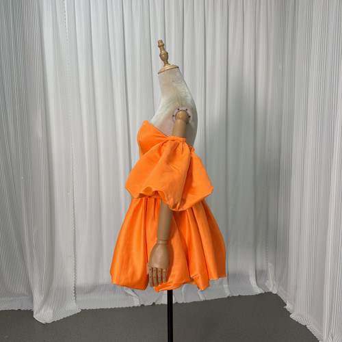 送料無料！パーティードレス オレンジ パフスリーブドレス ミニドレス