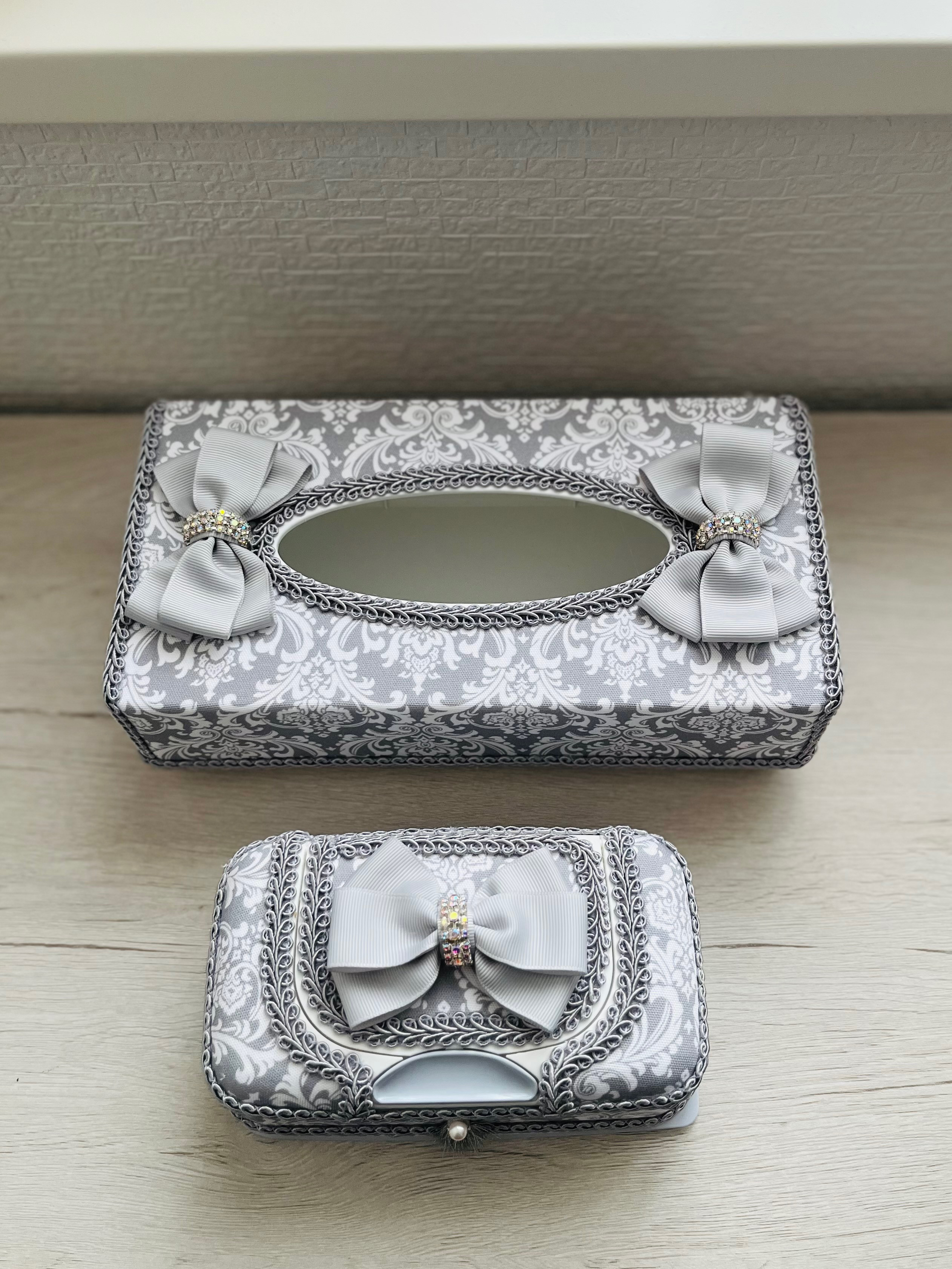 エレガントなダマスク柄の3点セット（グレー）