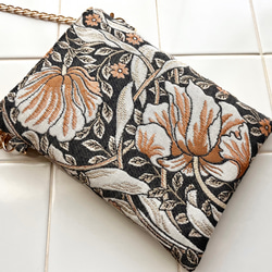 スペイン製ジャガード生地 PIMPERNELのポシェット ウィリアムモリス ピンパーネル　スマホポシェット　スマホポーチ 2枚目の画像