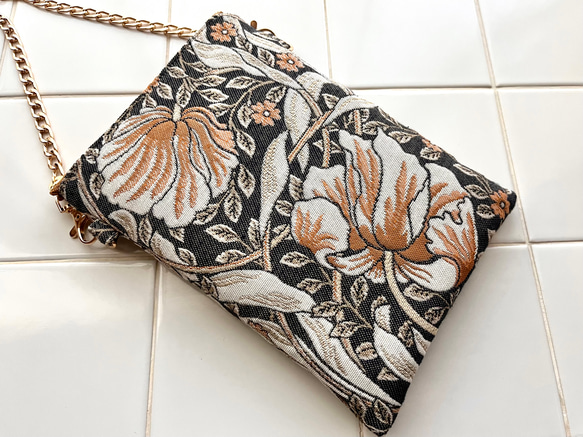 スペイン製ジャガード生地 PIMPERNELのポシェット ウィリアムモリス ピンパーネル　スマホポシェット　スマホポーチ 2枚目の画像