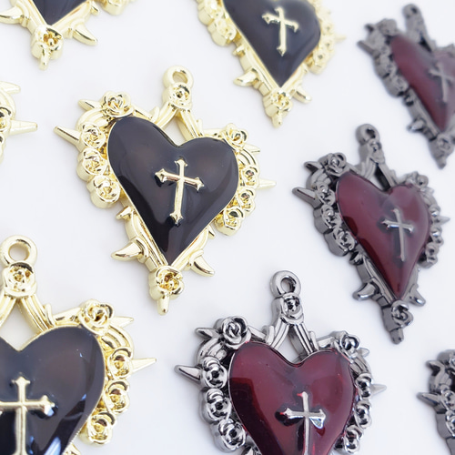 2個 薔薇 バラ ハート 十字架 トゲ パーツ/赤 ガンメタ ゴールド