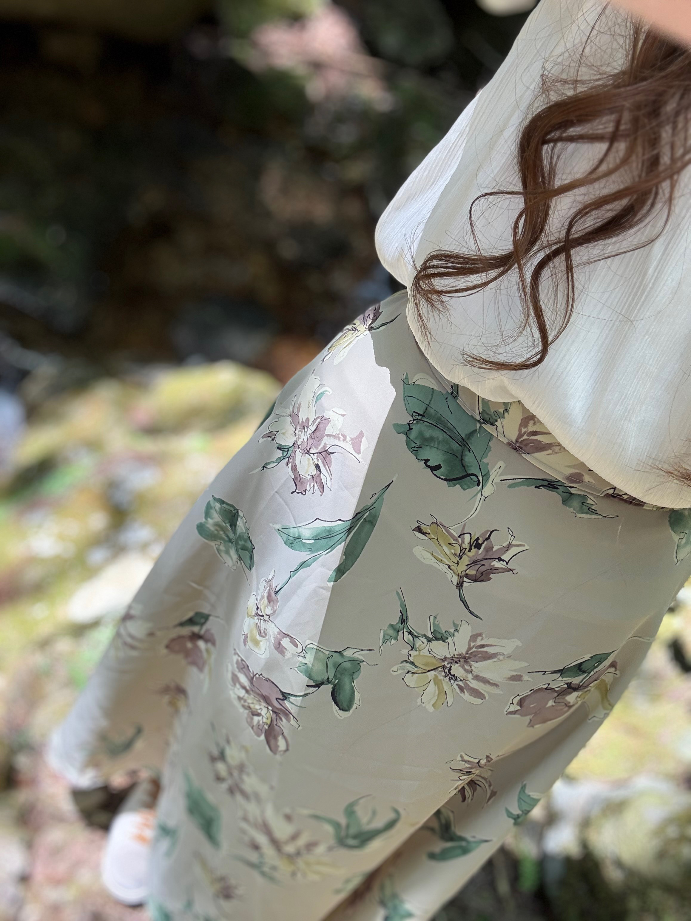 ロングスカート　花柄　大人のスカート　ハンドメイド　上品　ベージュ