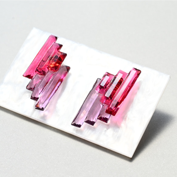 アール・デコヴィンテージガラスのピアス／イヤリング［レッド＆パープル］サージカルステンレス／チタン変更可能 1枚目の画像