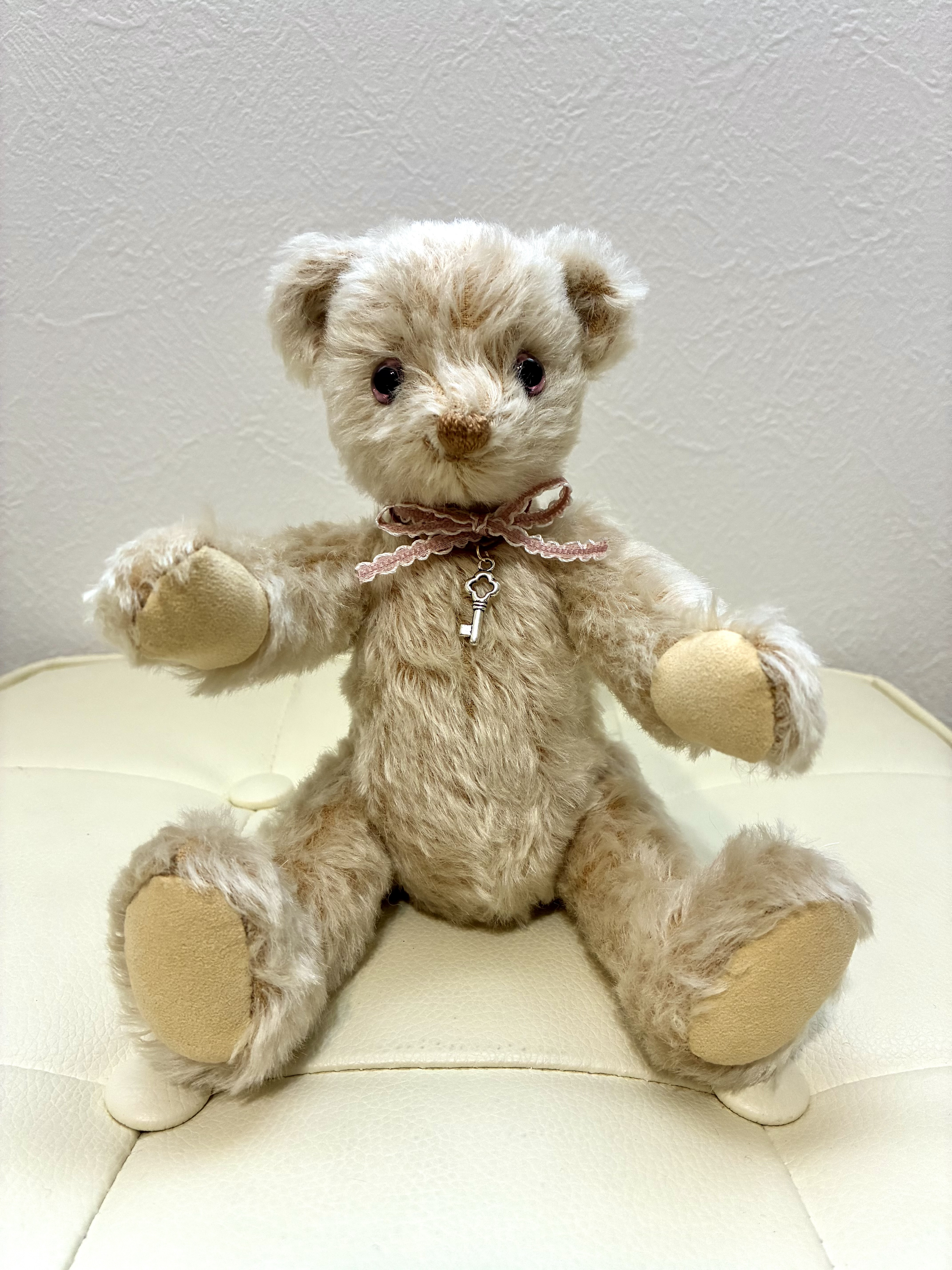 ライトアメジストの瞳のテディベア　〜24cm〜