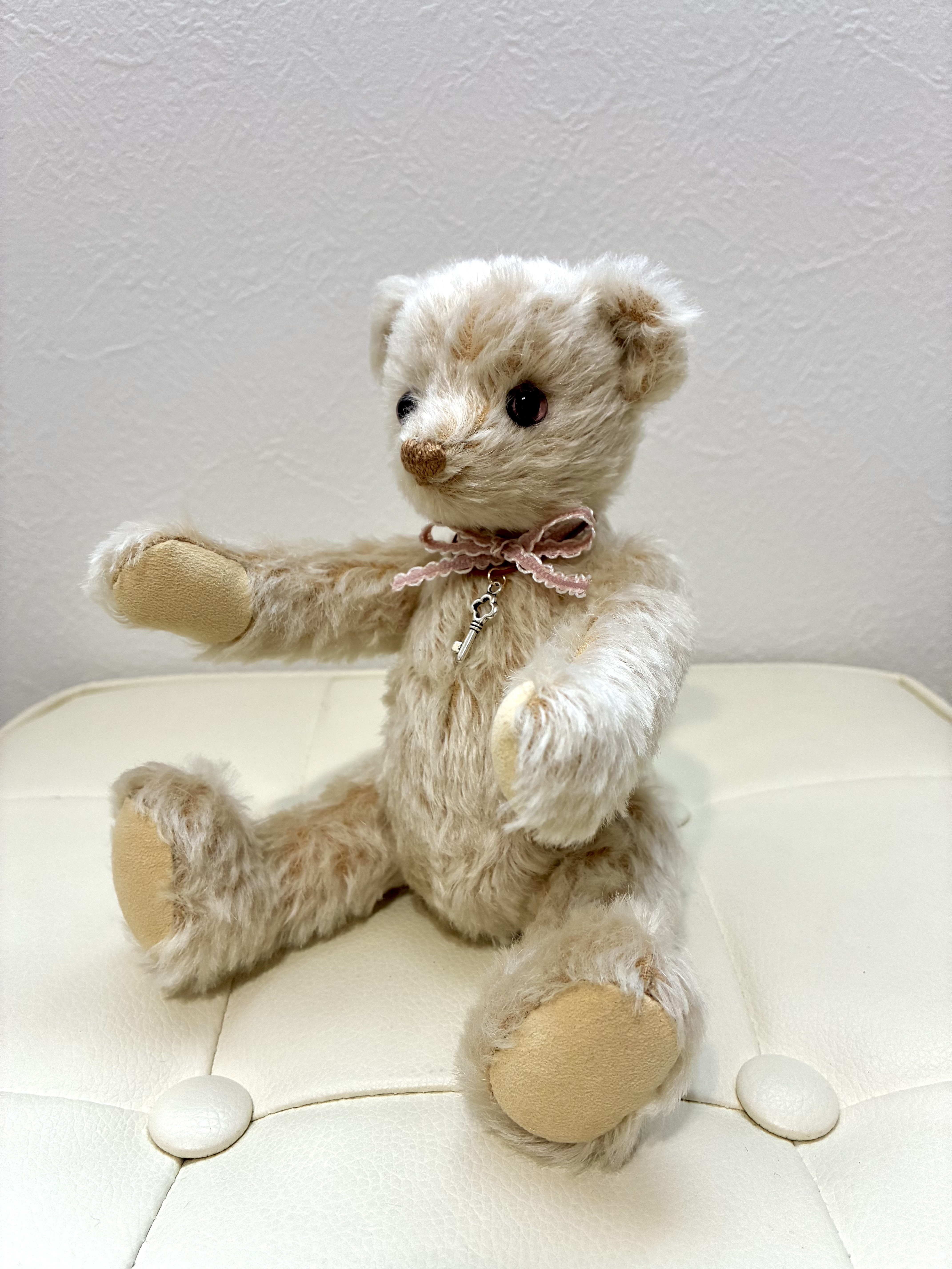 ライトアメジストの瞳のテディベア　〜24cm〜