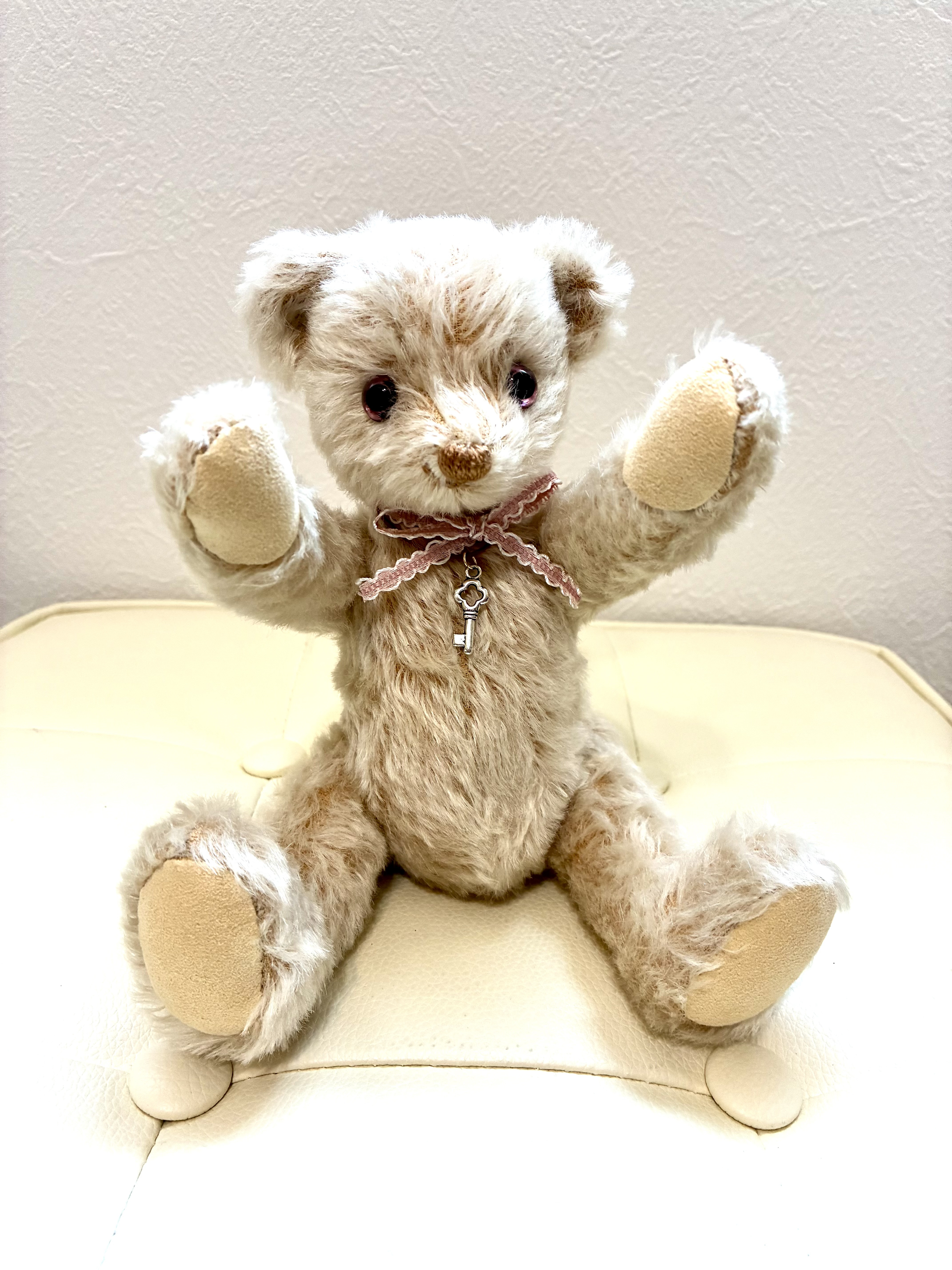 ライトアメジストの瞳のテディベア　〜24cm〜