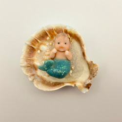 樹脂粘土ベビー ミニチュア 赤ちゃん ポンポン付き帽子の男の子