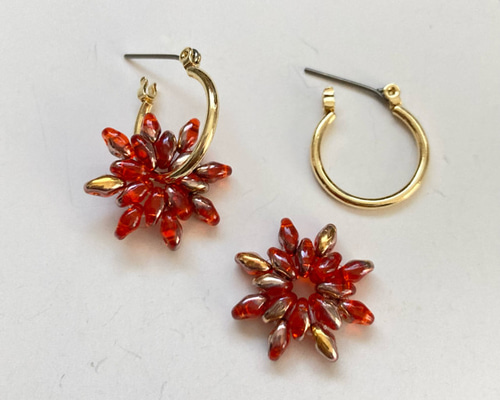 チェコガラスクリア　シャンデリアゴールドフープ☞ハンドメイド ピアス イヤリング クリアオレンジ×ブロンズ】チェコガラス製オーナメントチャームの2way