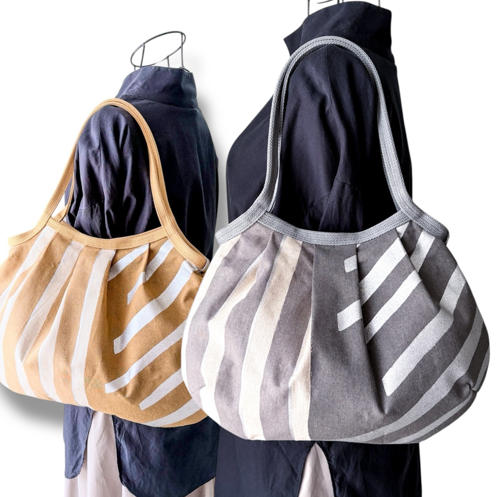 《Creema限定》コロンと可愛いショルダーグラニーバッグ  シルバーラメの手描きストライプ  アースカラー ２色