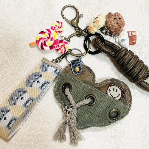 じゃらじゃらキーホルダー キーホルダー バッグチャーム カーキ