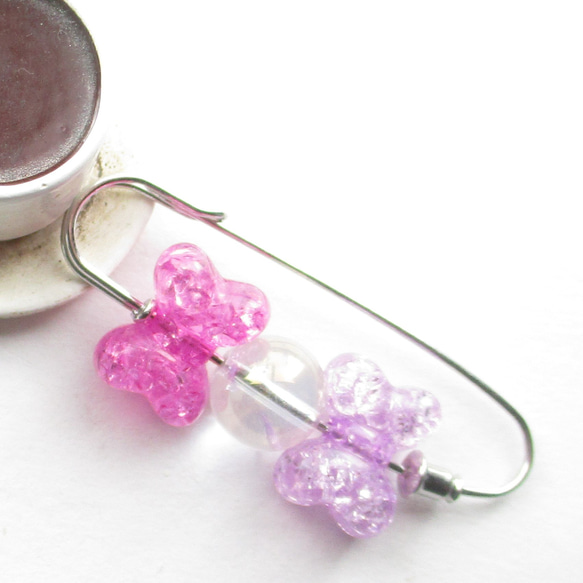 夜蝶と呼ばれたクォーツたちは、月明りよりもネオンを選んだ♪<カブトピンブローチ>SB1166 2枚目の画像