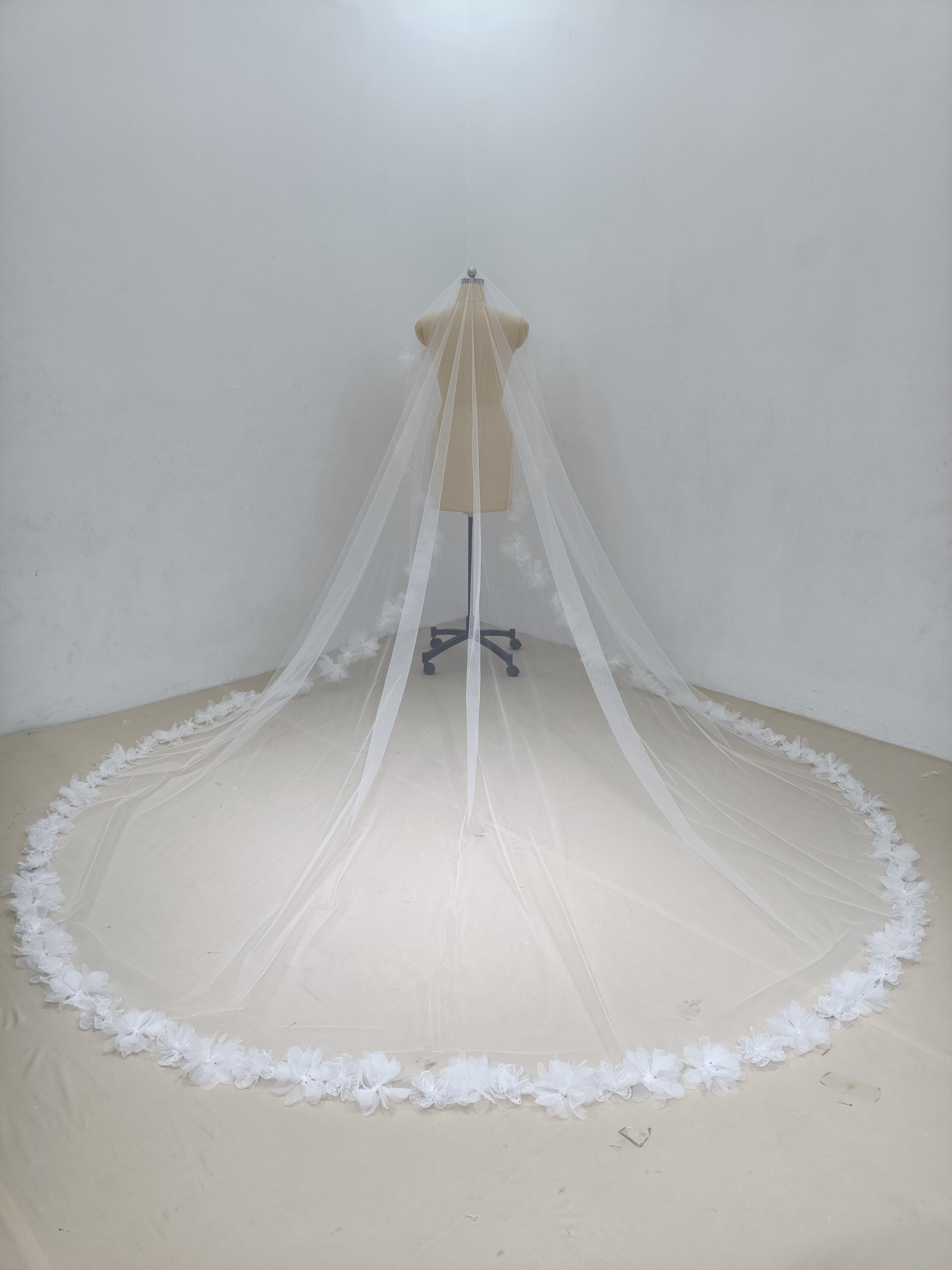 送料無料　ベール　可愛い　お花飾り　可愛いウェディング小物　ブライダル　結婚式準備　白　ふんわりチュール　高品質前撮り