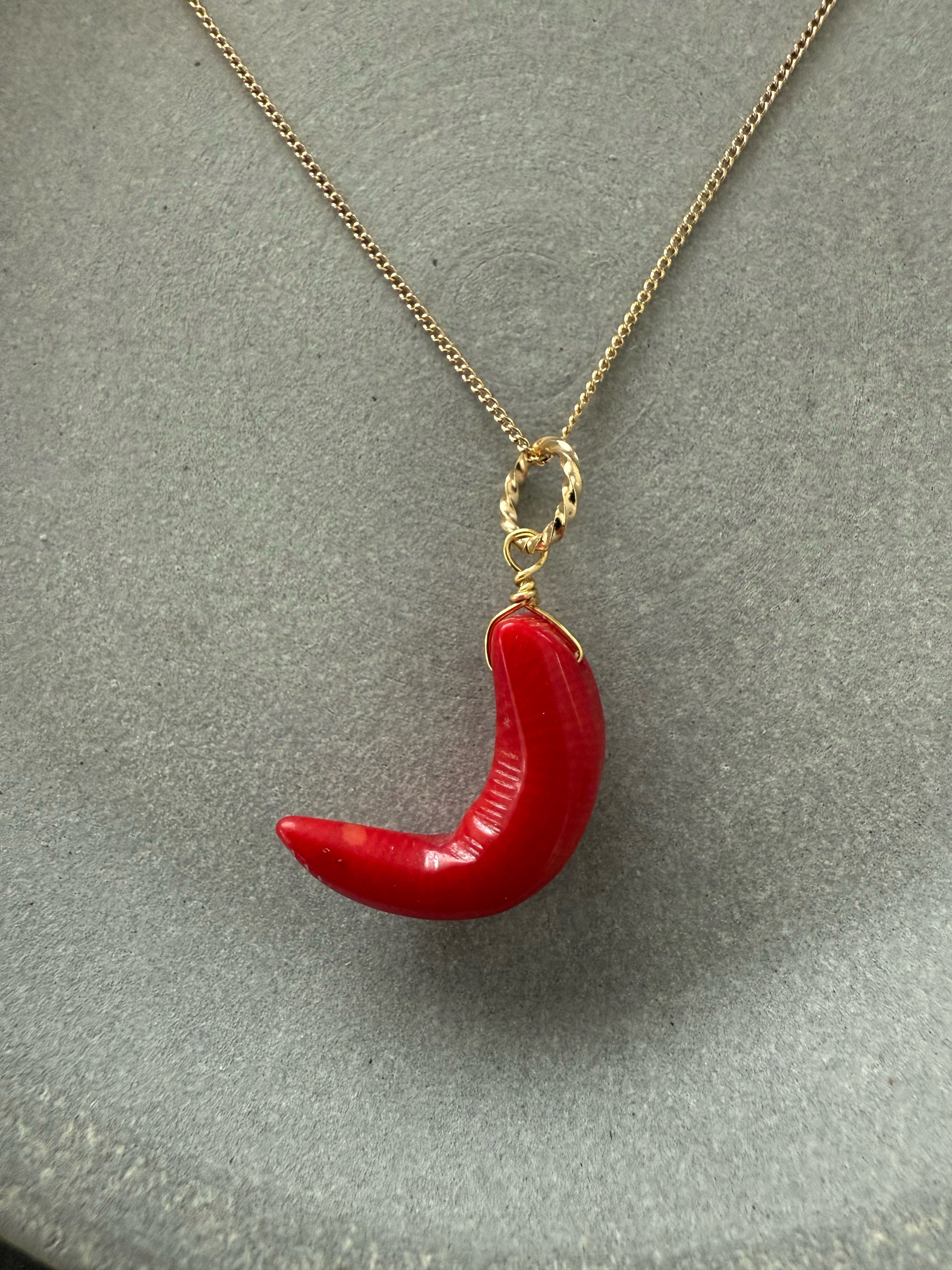 個性的な珍しい大粒の赤珊瑚♚ペンダントトップ